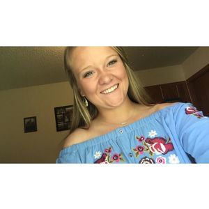 Meet your Posher, Allison